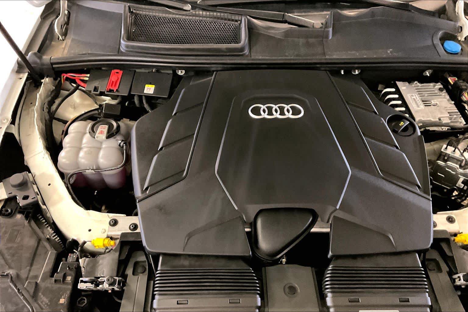 Used 2025 Audi Q7 3.0T Premium Plus AWD/4WD image 30