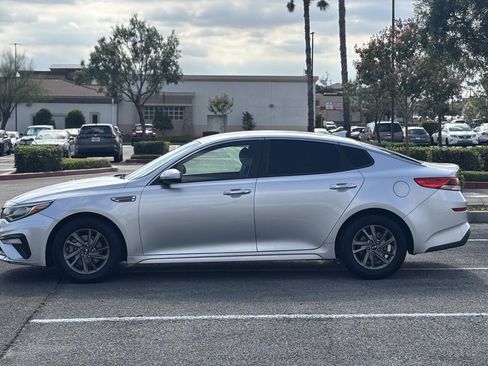 Used 2019 Kia Optima LX FWD image 4
