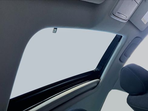 Used 2023 Honda Accord EX image 14