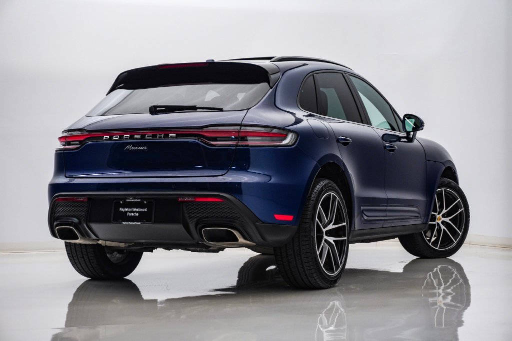 Certified 2026 Porsche Macan AWD/4WD image 11