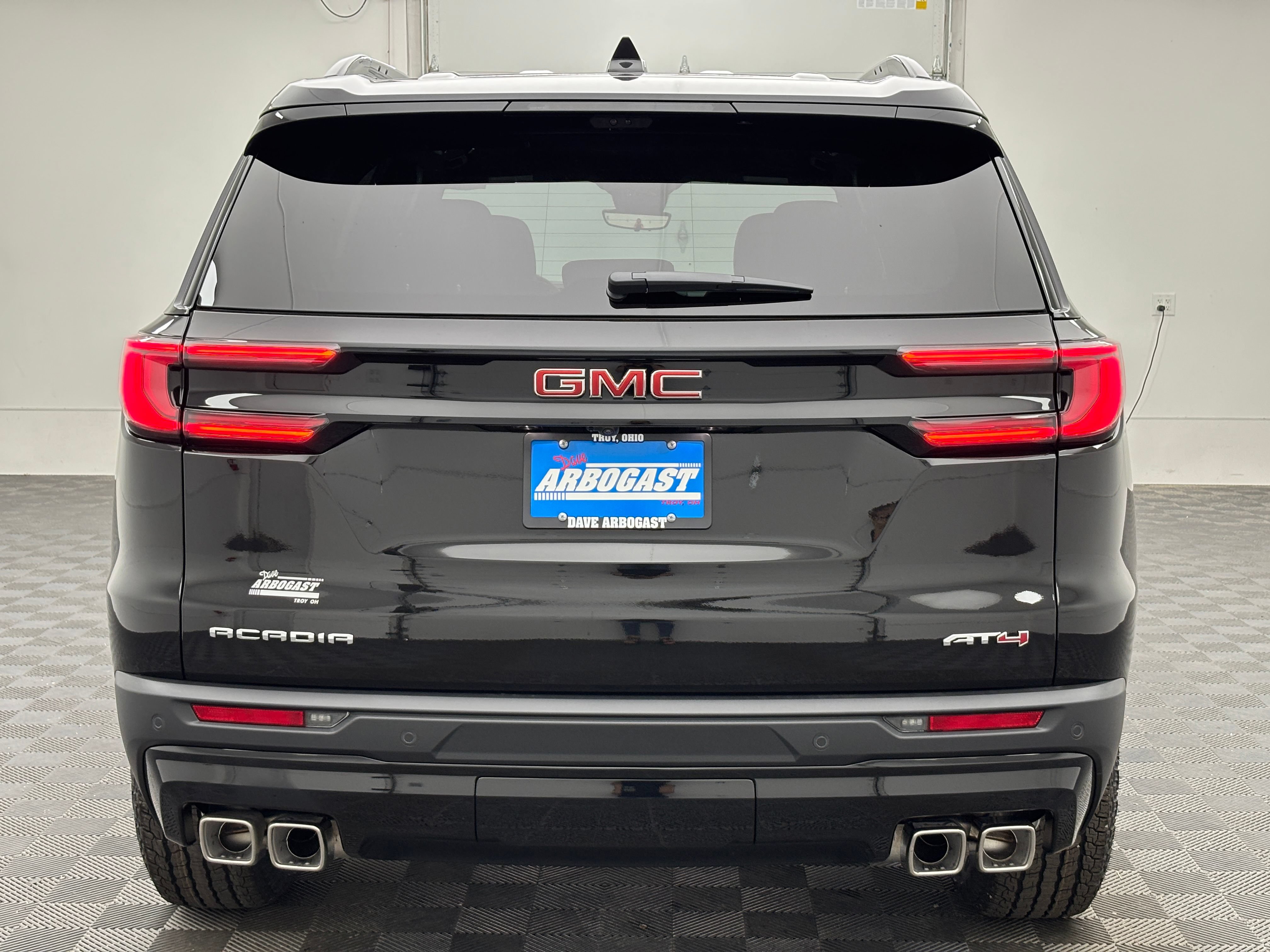 New 2026 GMC Acadia AT4 w/ Luxury Package AWD/4WD image 11