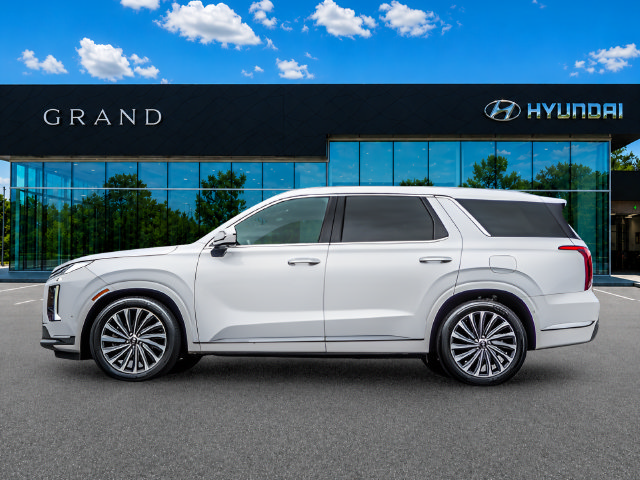Used 2024 Hyundai Palisade Calligraphy AWD/4WD image 3
