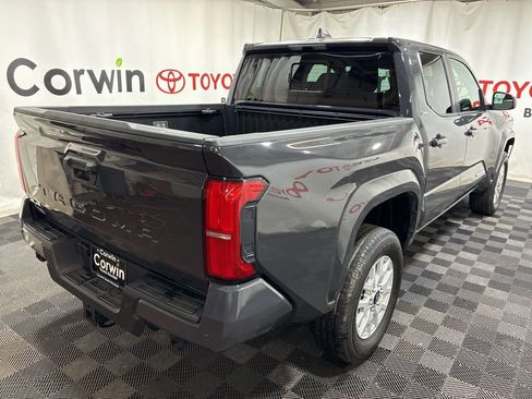 Used 2025 Toyota Tacoma SR5 AWD/4WD image 8