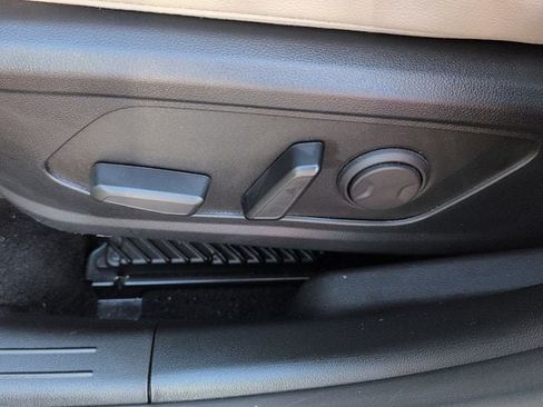 Used 2025 Hyundai Tucson Limited AWD/4WD image 16