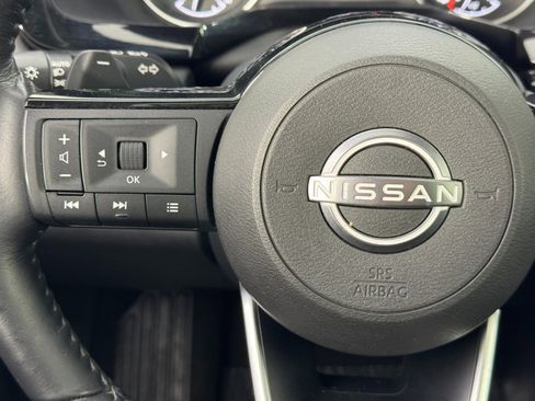 Used 2022 Nissan Pathfinder SL w/ SL Premium Package image 19