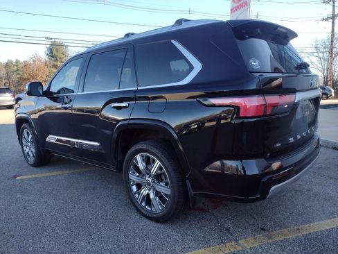Used 2023 Toyota Sequoia Capstone image 5