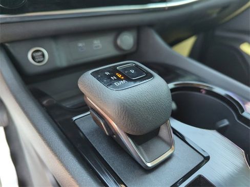 Certified 2023 Nissan Rogue S image 33