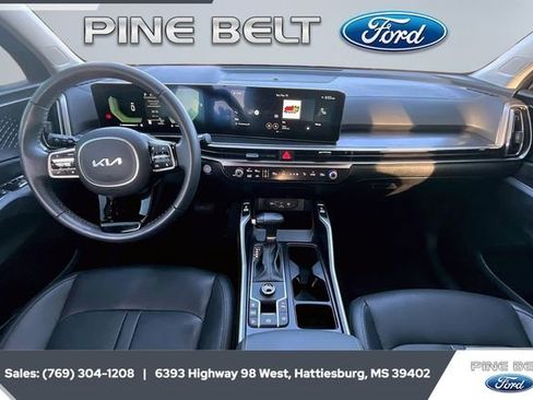 Used 2025 Kia Sorento EX w/ Panoramic Sunroof Package image 13