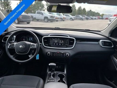 Used 2020 Kia Sorento LX image 14