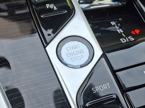 New 2026 BMW X7 M60i w/ Executive Package image 17