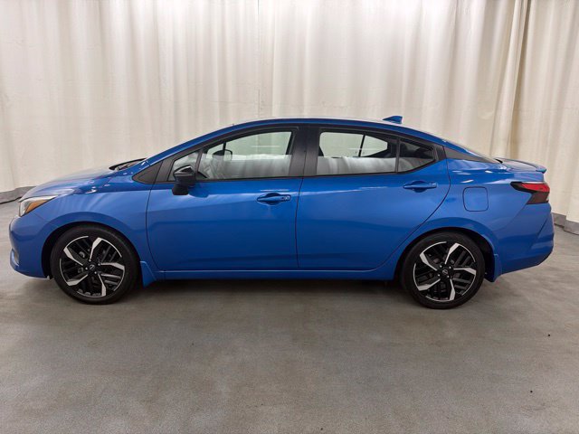 Used 2023 Nissan Versa SR w/ Trunk Package FWD image 3