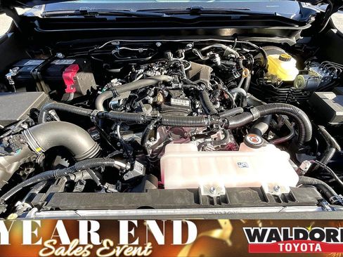 New 2025 Toyota Tacoma TRD Off-Road image 13