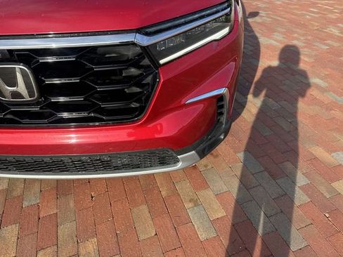 Certified 2025 Honda Pilot Elite image 24