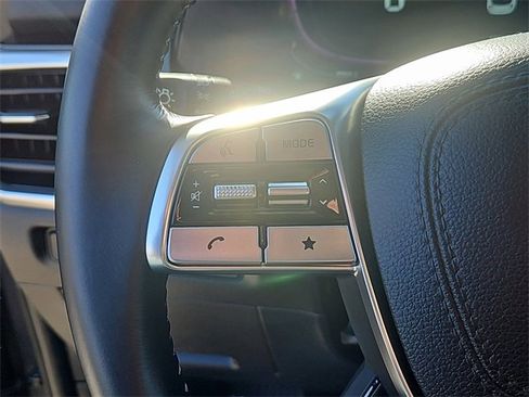 Used 2023 Kia Telluride S image 22