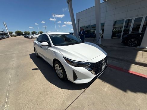 Certified 2025 Nissan Sentra S FWD image 2