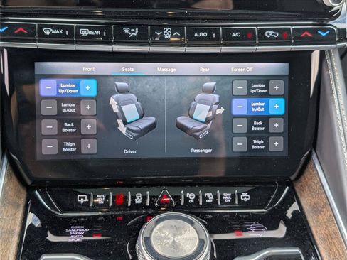 Used 2022 Jeep Grand Wagoneer Series II w/ Convenience Group III AWD/4WD image 31
