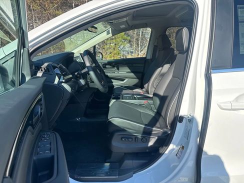 New 2026 Honda Odyssey Touring image 12