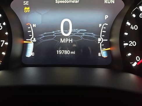 Used 2022 Jeep Compass Trailhawk w/ Trailhawk Convenience Group AWD/4WD image 23