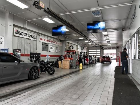 Used 2023 RAM 3500 Tradesman image 16