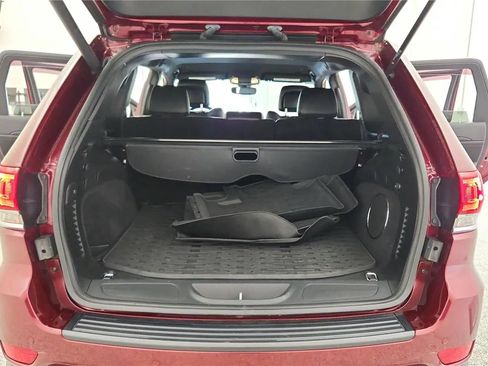 Used 2020 Jeep Grand Cherokee Laredo w/ Quick Order Package 2BN North AWD/4WD image 19