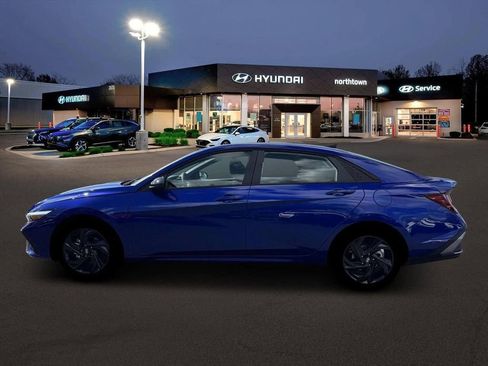 New 2026 Hyundai Elantra Sport FWD image 3