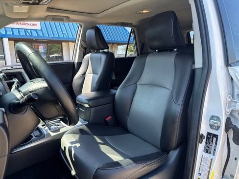 Used 2018 Toyota 4Runner SR5 Premium AWD/4WD image 9
