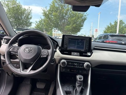 Used 2022 Toyota RAV4 XLE Premium AWD/4WD image 24