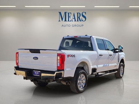 Used 2024 Ford F250 XLT w/ FX4 Off-Road Package image 5