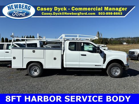 New 2025 Ford F250 XL w/ XL Chrome Package image 2