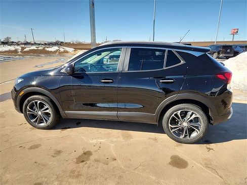 Used 2022 Buick Encore GX Select image 2
