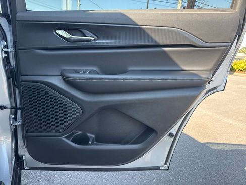 New 2025 Jeep Grand Cherokee L Altitude image 16