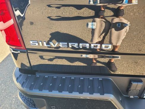 Used 2025 Chevrolet Silverado 1500 RST w/ Convenience Package II AWD/4WD image 7