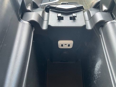 Used 2018 Buick Envision Essence w/ LPO, Cargo Package image 28