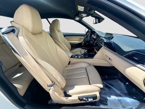 Used 2020 BMW 430i Convertible image 28