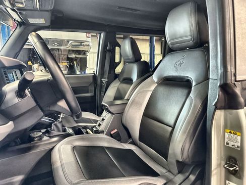 Used 2022 Ford Bronco Black Diamond AWD/4WD image 12