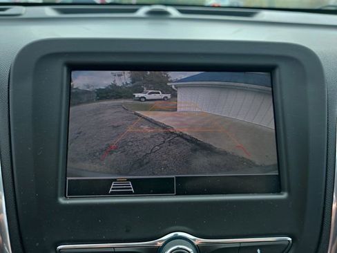 Used 2023 Chevrolet Equinox LT image 22