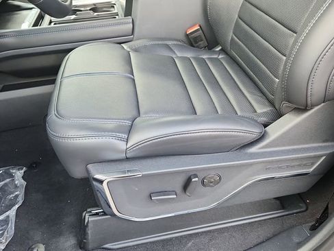 New 2025 Ford F250 Platinum AWD/4WD image 8
