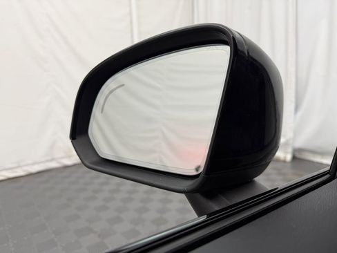 Used 2023 Volvo C40 P8 Recharge Ultimate image 16