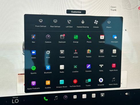 Used 2023 Tesla Model Y Long Range image 25