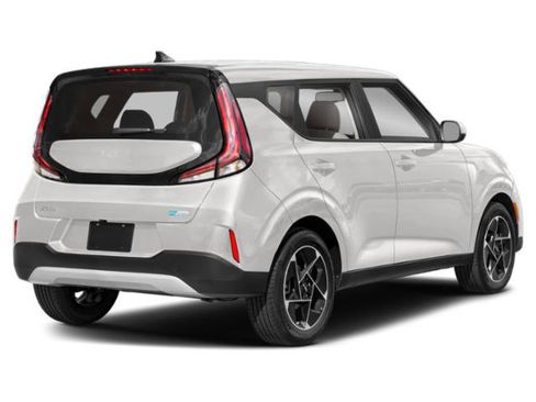 Used 2024 Kia Soul EX w/ Option Group 015 FWD image 2