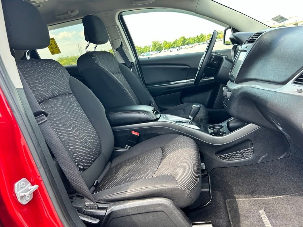 Used 2015 Dodge Journey SXT w/ Flexible Seating Group FWD image 9