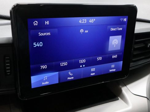 Certified 2023 Ford Explorer XLT image 3