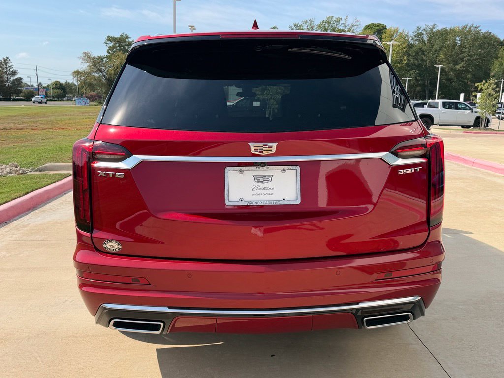 Used 2025 Cadillac XT6 Luxury FWD image 5