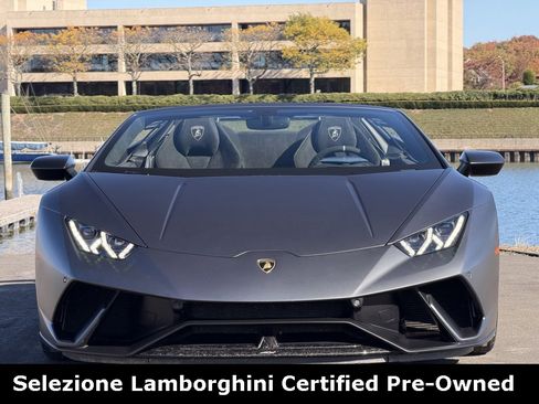 Used 2018 Lamborghini Huracan Performante image 2