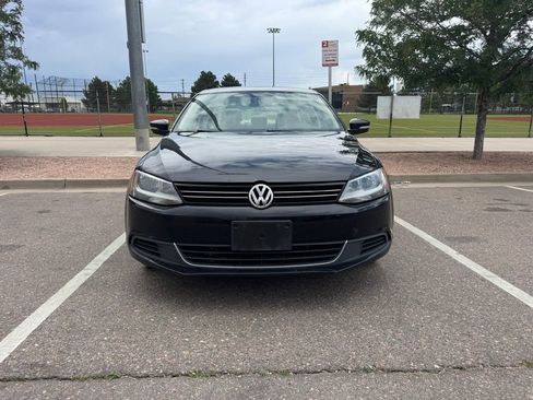 Used 2014 Volkswagen Jetta SE FWD image 3