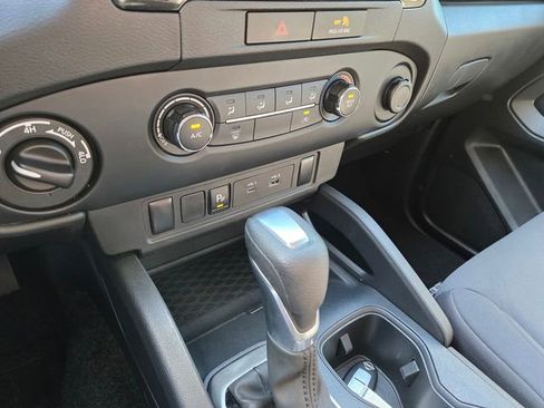 Used 2022 Nissan Frontier S w/ Technology Package image 21