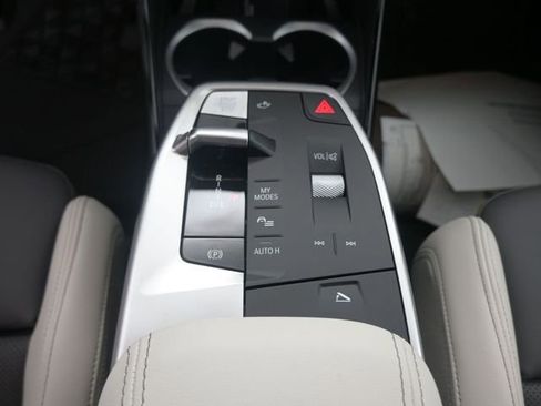 New 2026 BMW X1 xDrive28i w/ Technology Package AWD/4WD image 3