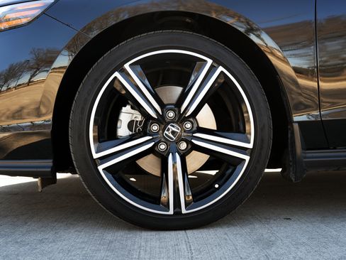 Used 2024 Honda Accord Sport image 14