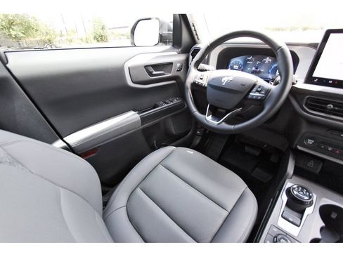 Used 2026 Ford Bronco Sport Badlands AWD/4WD image 9