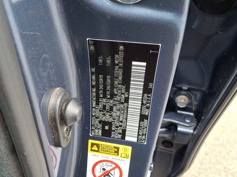 Used 2017 Toyota Highlander Limited Platinum w/ Carpet Mat Package image 28